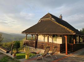 Cozy House Zivko with Balcony, хотел в Плитвишки езера