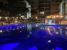 Vista inesquecível para o mar homeclub BetoCarrero, khách sạn ở Penha
