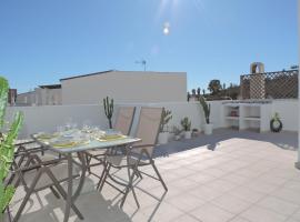 Apartamento entero con solárium en Sabinillas, con piscina y al lado del Puerto de la Duquesa, viešbutis mieste Manilva