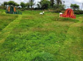Cosy Glamping Pod Glamping in St Austell Cornwall, cottage in Lanivet