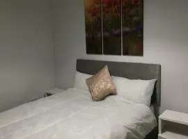 Budget Room in Mount Pleasant, shared bathroom R4