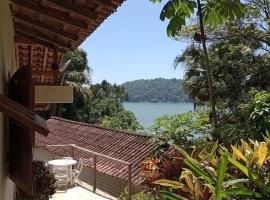 Casa com vista para o mar em Paraty: Paraty, Araujo Adası yakınında bir otel