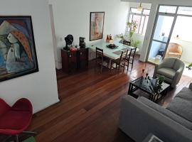 Quarto Familiar Aconchegante, lavprishotell i Recife