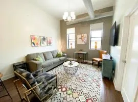 McCormick Place 420 friendly 2br/2ba with optional parking for up to 6 guests