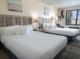 Steps From Beach Sleeps 4 Beautiful Views โรงแรมในพาวลีย์สไอแลนด์