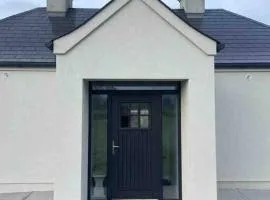 Modern 3 bed country cottage
