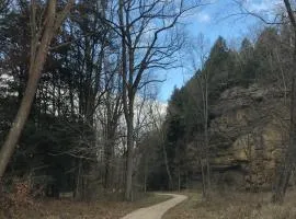 Bison Hollow Hideaway
