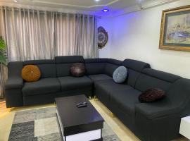 The Residence Golden Tulip 2 Bedroom Apartment, Amuwo Lagos, Nigeria, feriebolig i Lagos