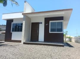 Casa Premium em Balneário Gaivota – dom wakacyjny w mieście Sombrio