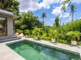 Victra Villa Jungle River view