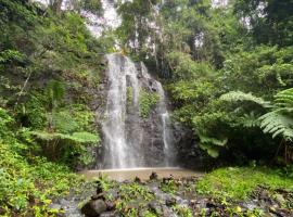 Nimbin waterfall retreat, hotel v destinaci Nimbin