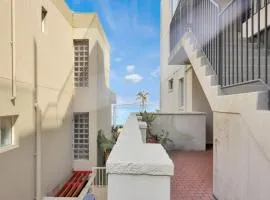 Bayview Towers Unit 1 15 Victoria Parade