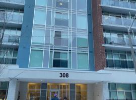 1-bedroom condo near University of Waterloo, hotelli kohteessa Waterloo