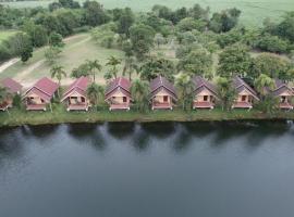 Khao Yai Lake Hill Resort เขาใหญ่เลค ฮิลล์ รีสอร์ท, hotel s parkovaním v destinácii Khanong Phra