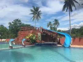 Hana-Natsu Resorts Pool & Hotel
