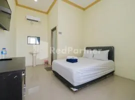 Grand Kencana Guesthouse Syariah near Wisata Bahari Lamongan