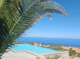 Charlie Home - Heart of Sardinia, hotel di Costa Paradiso