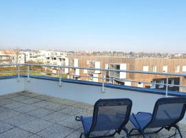 Le Castel d'Orne - Piscine et Terrasse, hotel amb piscina a Caen