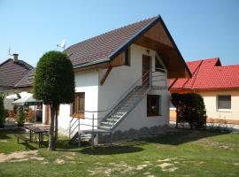 Penzión Anika, апартамент в Krásnohorská Dlhá Lúka
