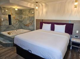 Travelodge Inn & Suites by Wyndham Fullerton, hotel v destinácii Fullerton