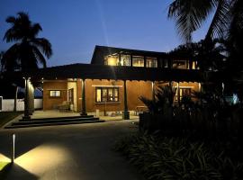 Farm House by the Sea, hotel in Marakkānam