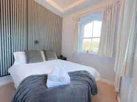 4 Studio House