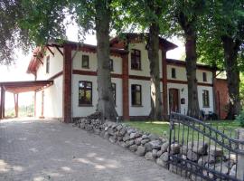 Komfortable Ferienwohnung "Vier Linden", ruhige dörfliche Lage, 20 min zur Küste, vacation rental in Kirch Mulsow