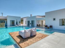 Lil Paros Luxury suites, holiday home in Prodromos Paros