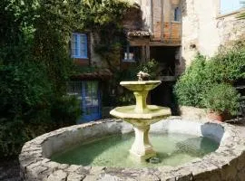 Gite Les Volets Bleus du Segur