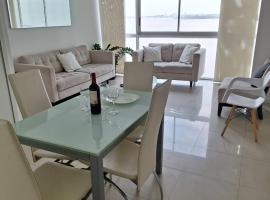 Room with a view, apartment in Guayaquil