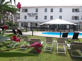 BNS Hotel Francisco, hotel em Baia Domizia