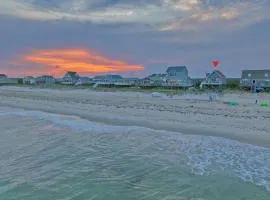 Pet-Friendly Private Beach Oceanfront Cottage