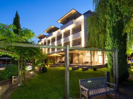 Hotel Seehof, hotel v destinaci Immenstaad am Bodensee