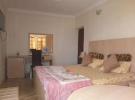 URBAN CASTLE SUITES Gwarimpa, hotel em Abuja