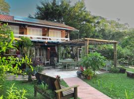 Morada das Bromélias, pet-friendly hotel in Torres