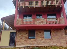 Apartmani Kamini RAVNA PLANINA, hôtel à Pale