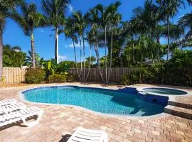 Deluxe 5BR Home in Dania Beach near Beach, Casino, Heated Pool