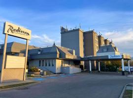 Radisson Hotel & Conference Centre West Edmonton, hotel in Edmonton