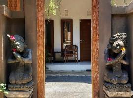 Genta House, B&B in Kuta