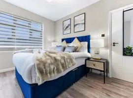 Stylish 3BR Home with Garden Sleeps 6