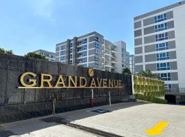 Large Ground Floor Condo, Grand Avenue, Central Pattaya, appartement in Pattaya