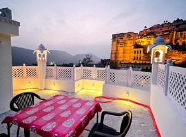 The Palace View Homestay & Restaurant, розміщення в сім’ї у місті Бунді