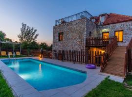 Villa Vicina - In Platanias And 4min By The Beach، فندق في Vrísai