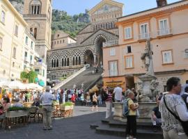 La Piazzetta, hotel u gradu Amalfi