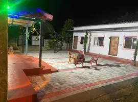 RASHI Homestay & Service apartment