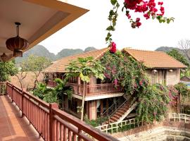 Tam Coc Ngoc Linh Bungalow Ninh Bình, hotel in Ninh Binh