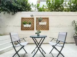 Cozy studio near Flisvos Marina