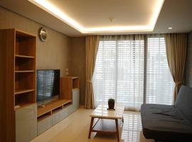 2 beds bangkok center max 6，Khlong Toei的飯店