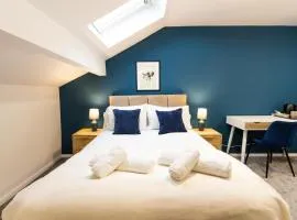 Cosy Large Ensuite Room in the Heart of Oldham