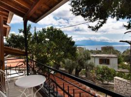 Rosa's House Lefkada AV Properties, holiday home in Nikiana